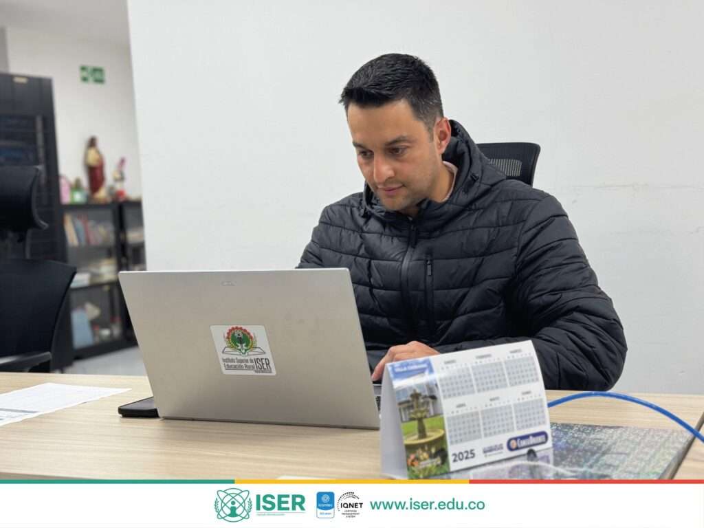 Ponente Invitado En El Curso Seminario De Investigación I Ponente Invitado En El Curso Seminario De Investigación I