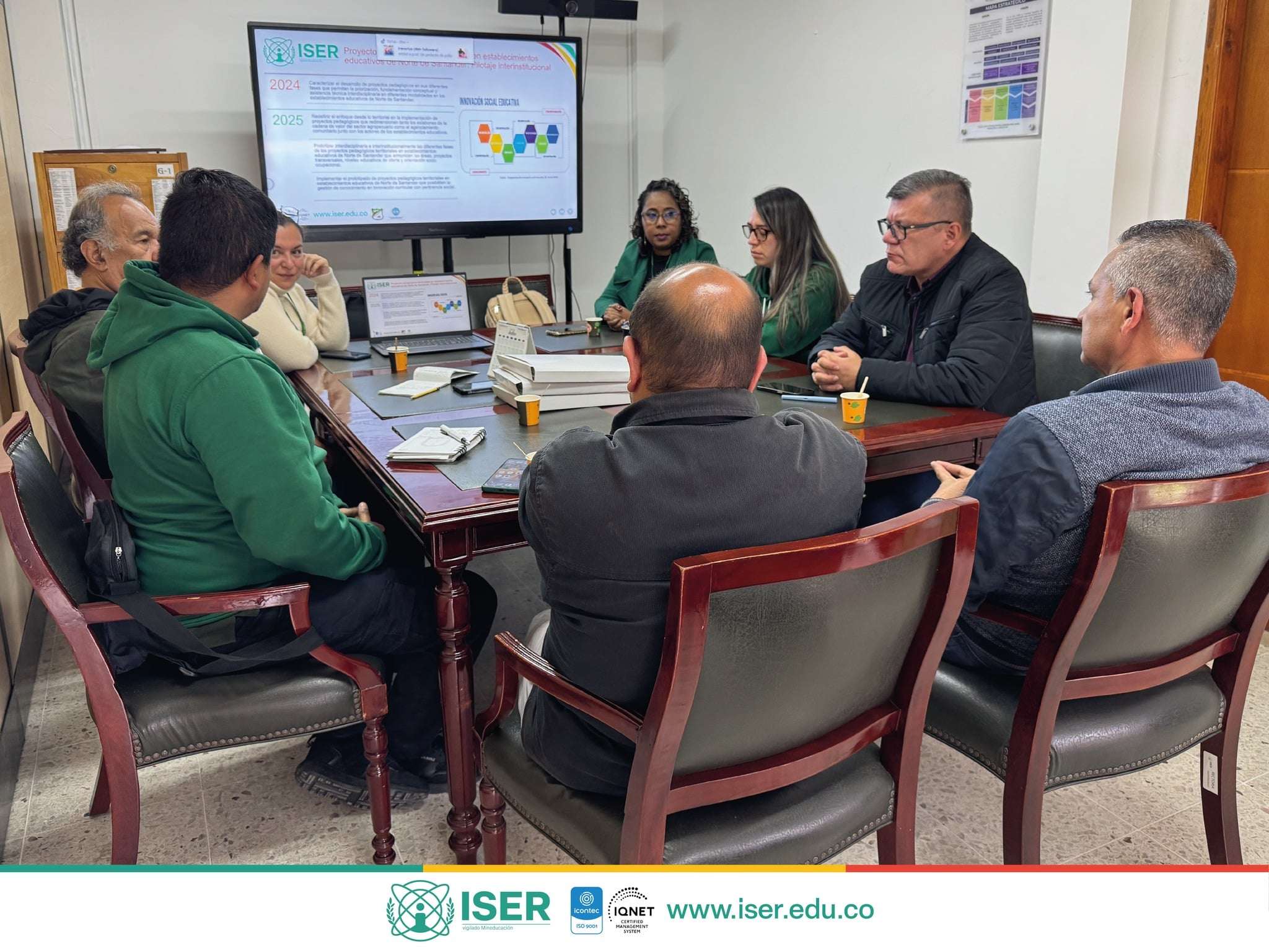 Comprometidos Con El Fortalecimiento De La Educación Rural