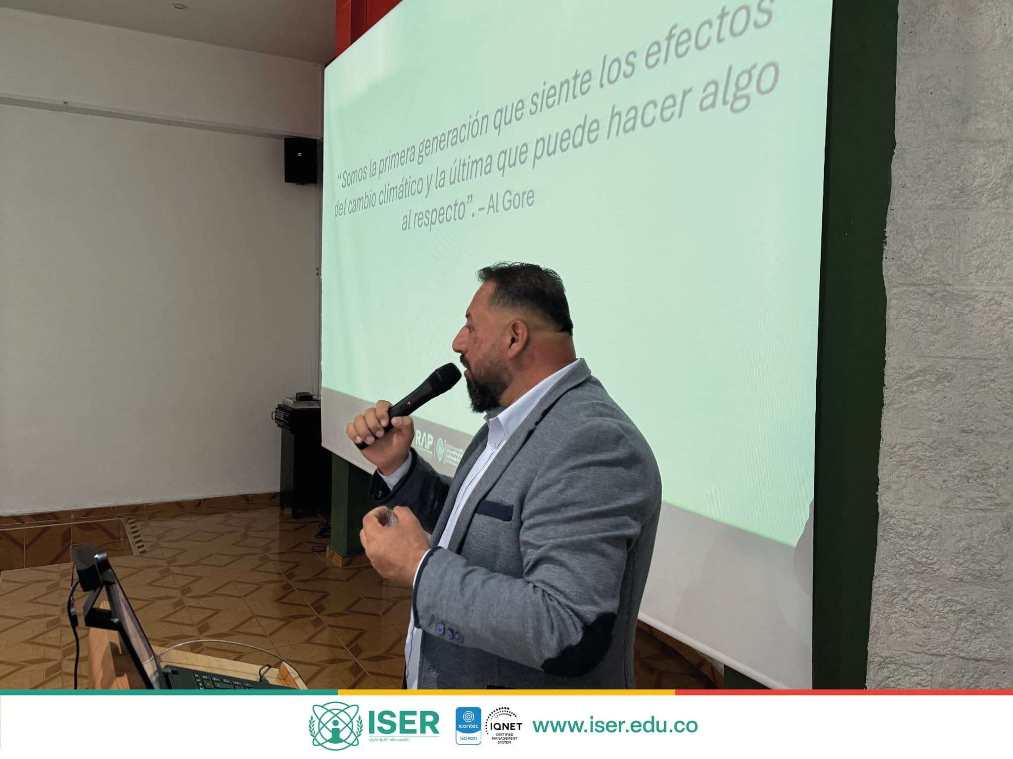 El Iser Reafirma Su Compromiso Con La Educación Y El Cuidado Del Medio Ambiente