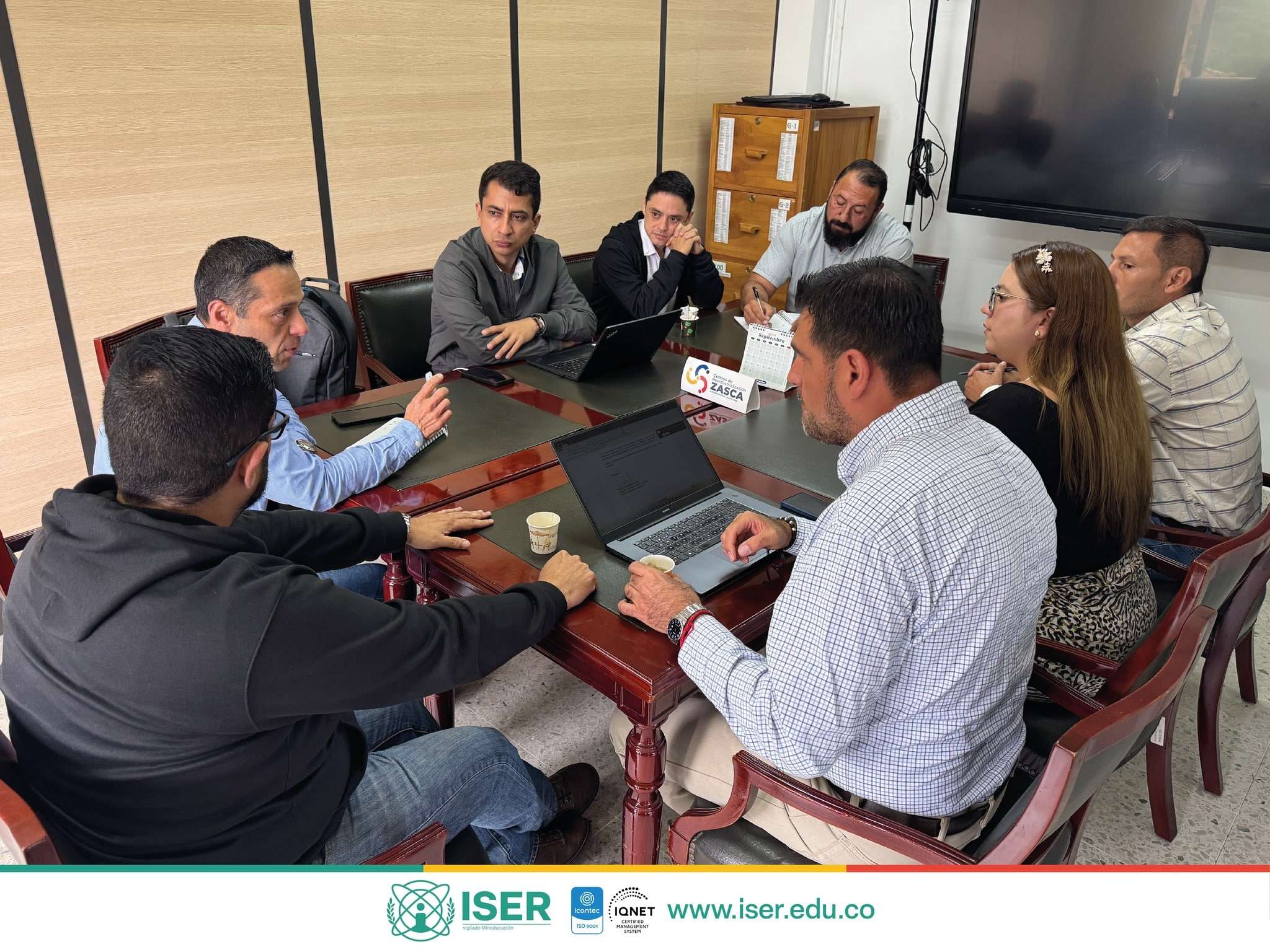 Mesa De Trabajo Del Programa Zasca Lácteo