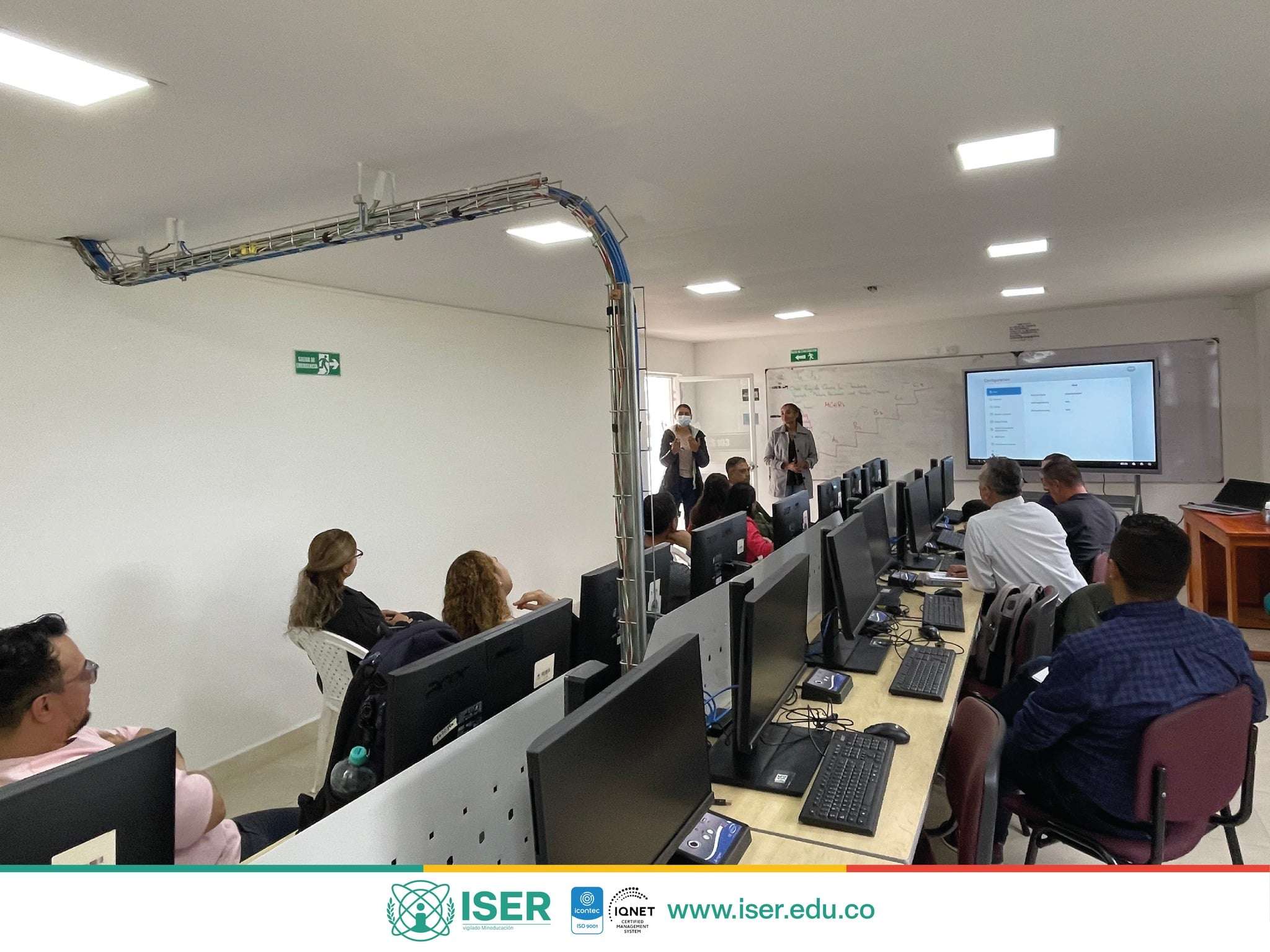 Curso De Inglés Dirigido A Profesores Del Iser