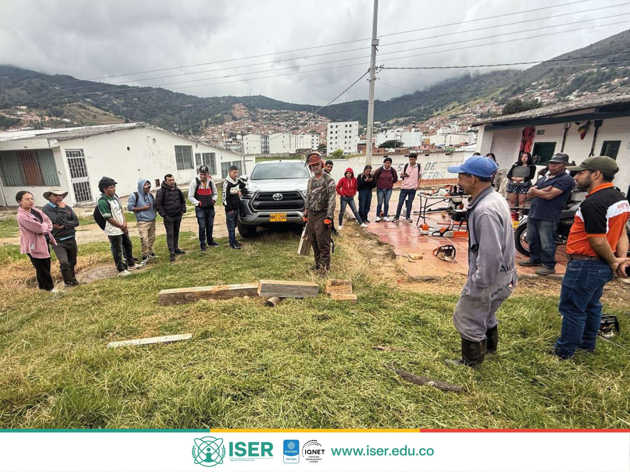 Capacitación En Maquinaria Agrícola Con La Marca Steel: Fortaleciendo Conocimientos Técnicos En El Instituto