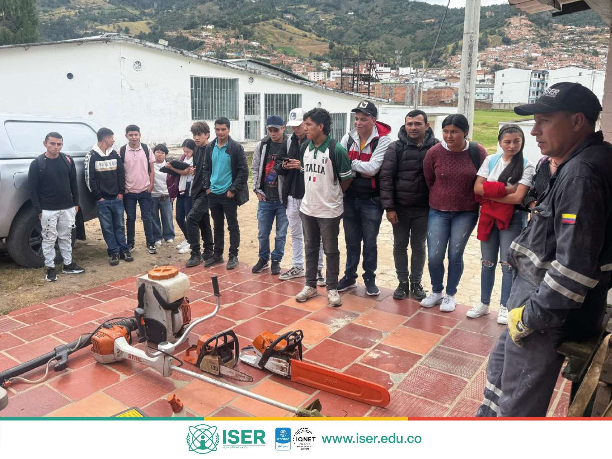 Capacitación En Maquinaria Agrícola Con La Marca Steel: Fortaleciendo Conocimientos Técnicos En El Instituto
