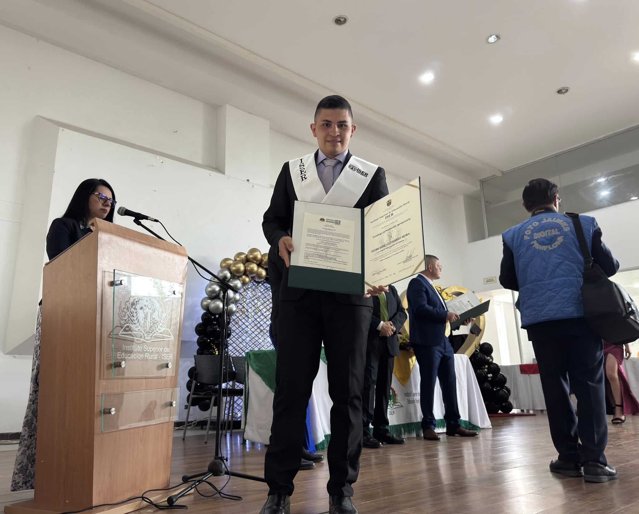 El Iser Celebra Nuevos Comienzos