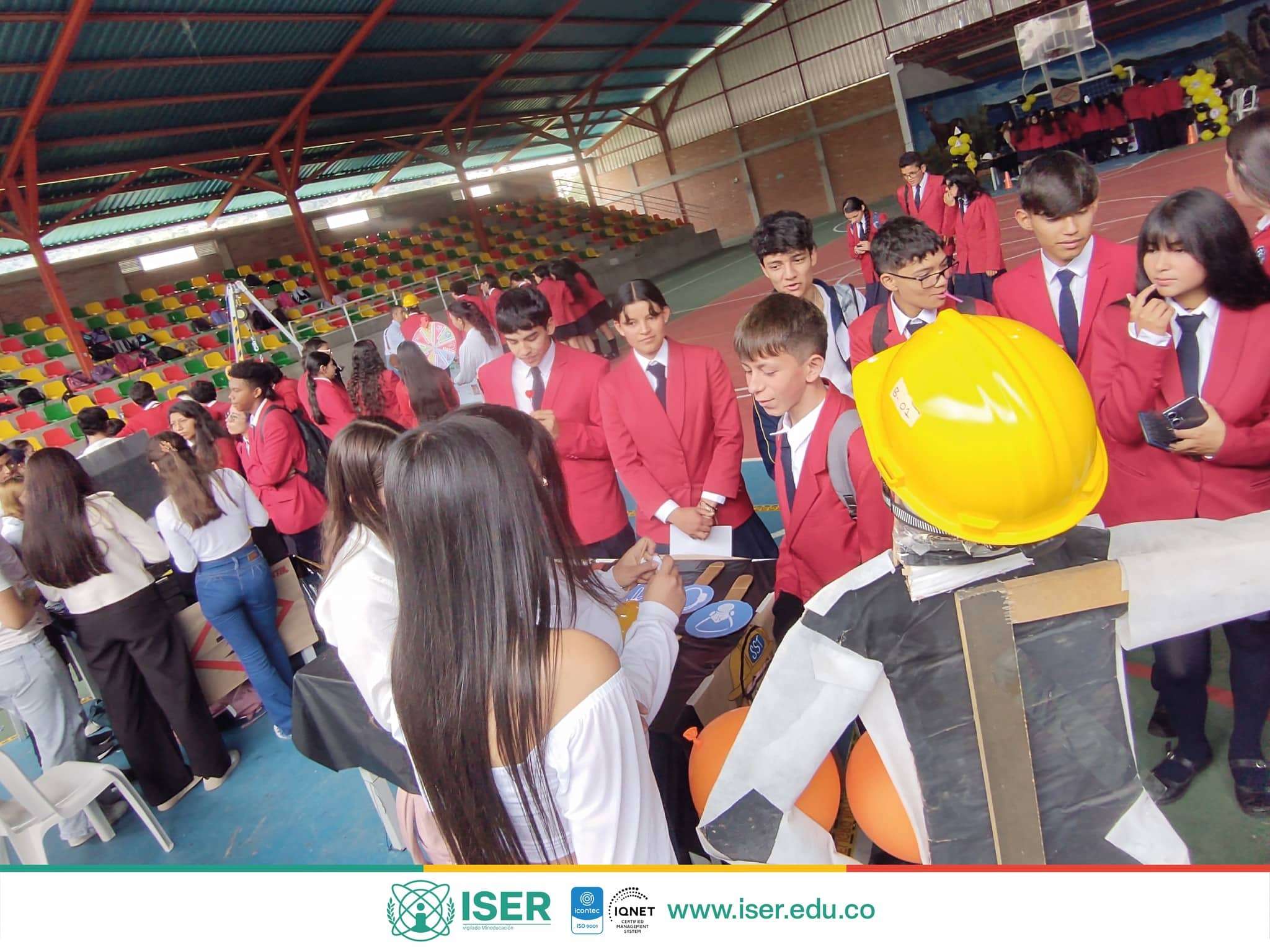 Feria De Seguridad Y Salud En El Trabajo En El Iser