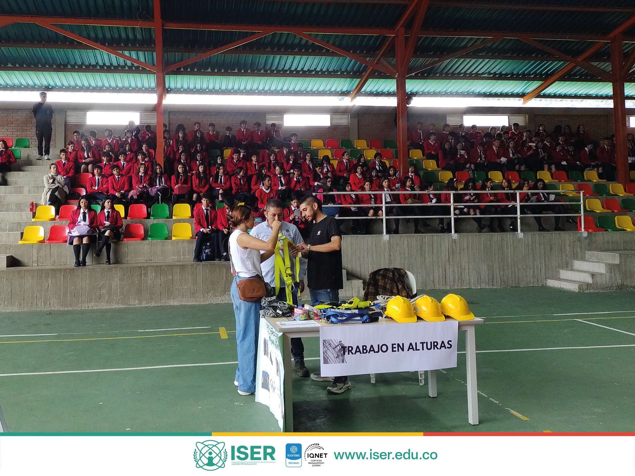 Feria De Seguridad Y Salud En El Trabajo En El Iser