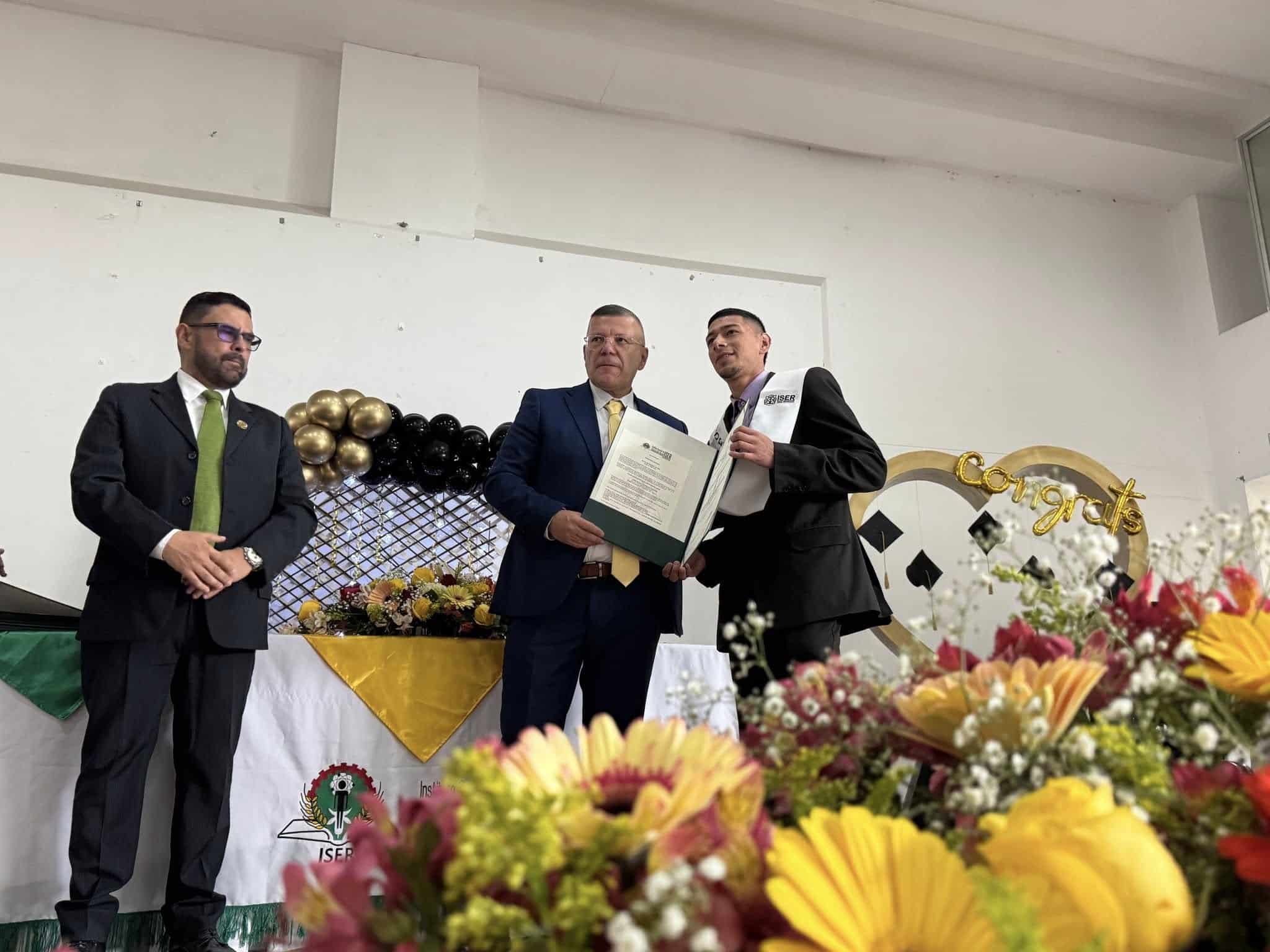 El Iser Celebra Nuevos Comienzos