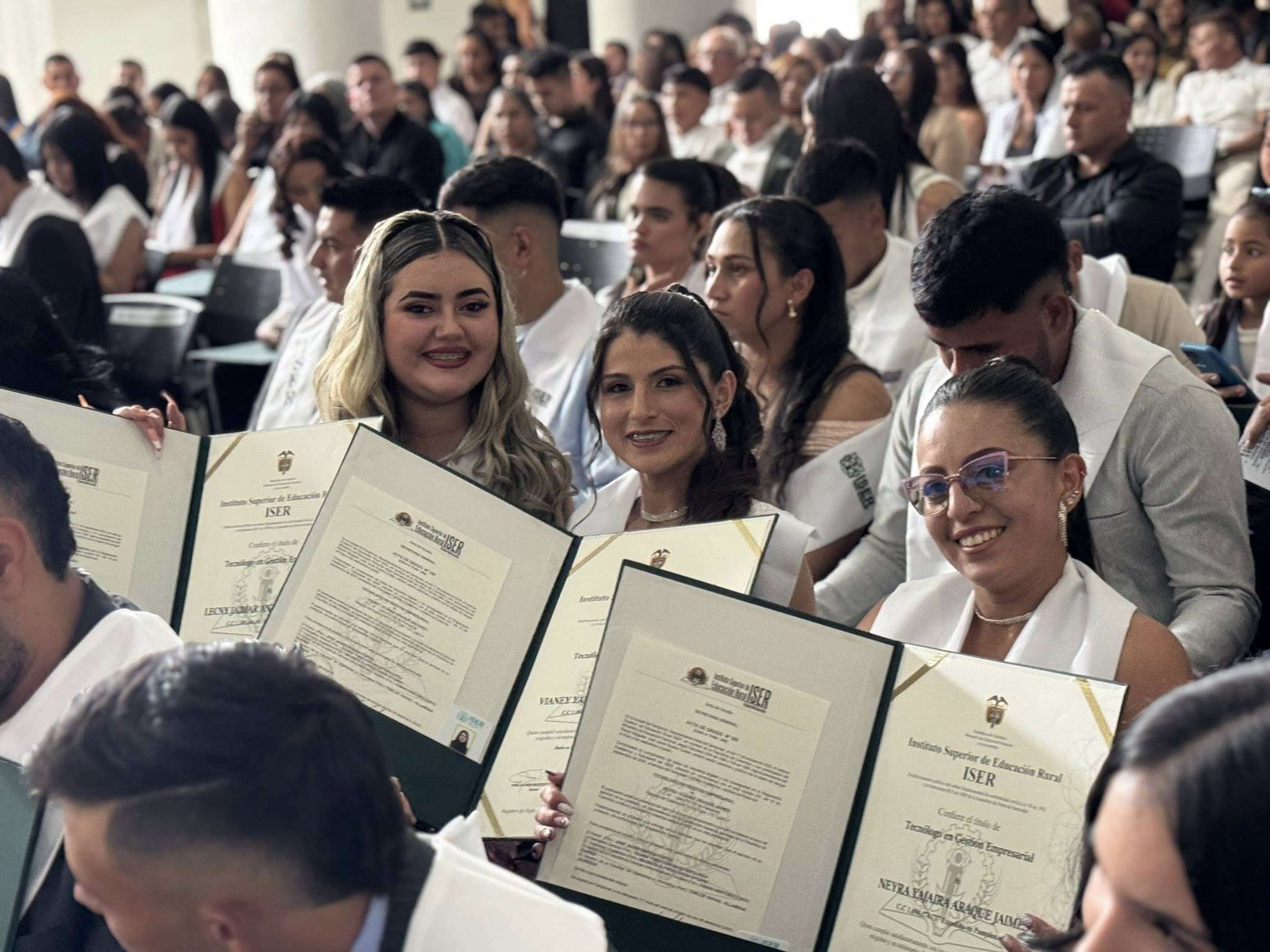 El Iser Celebra Nuevos Comienzos