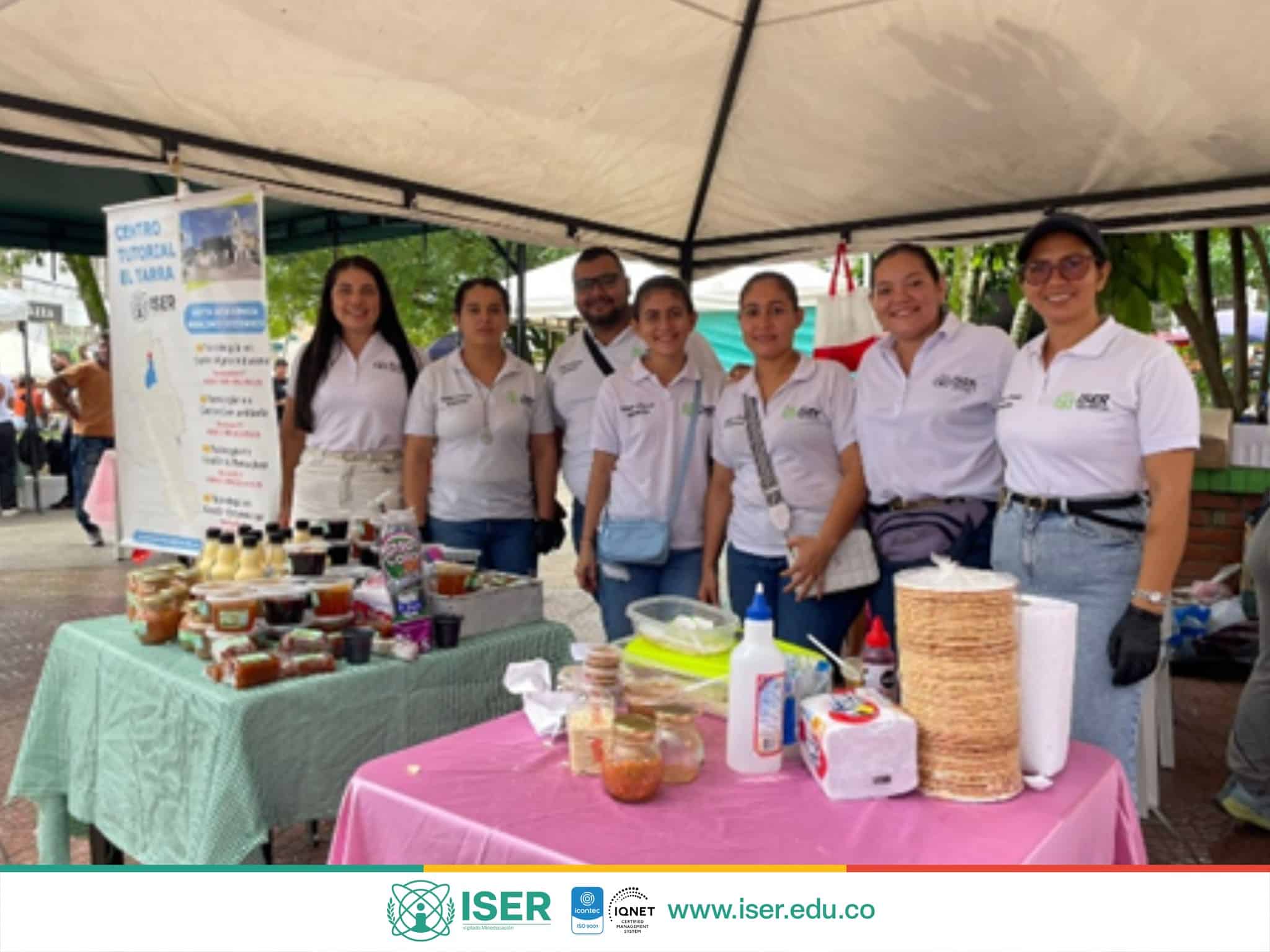 Estudiantes del ISER participaron en el Mercado Campesino de El Tarra con propuestas agroindustriales innovadoras