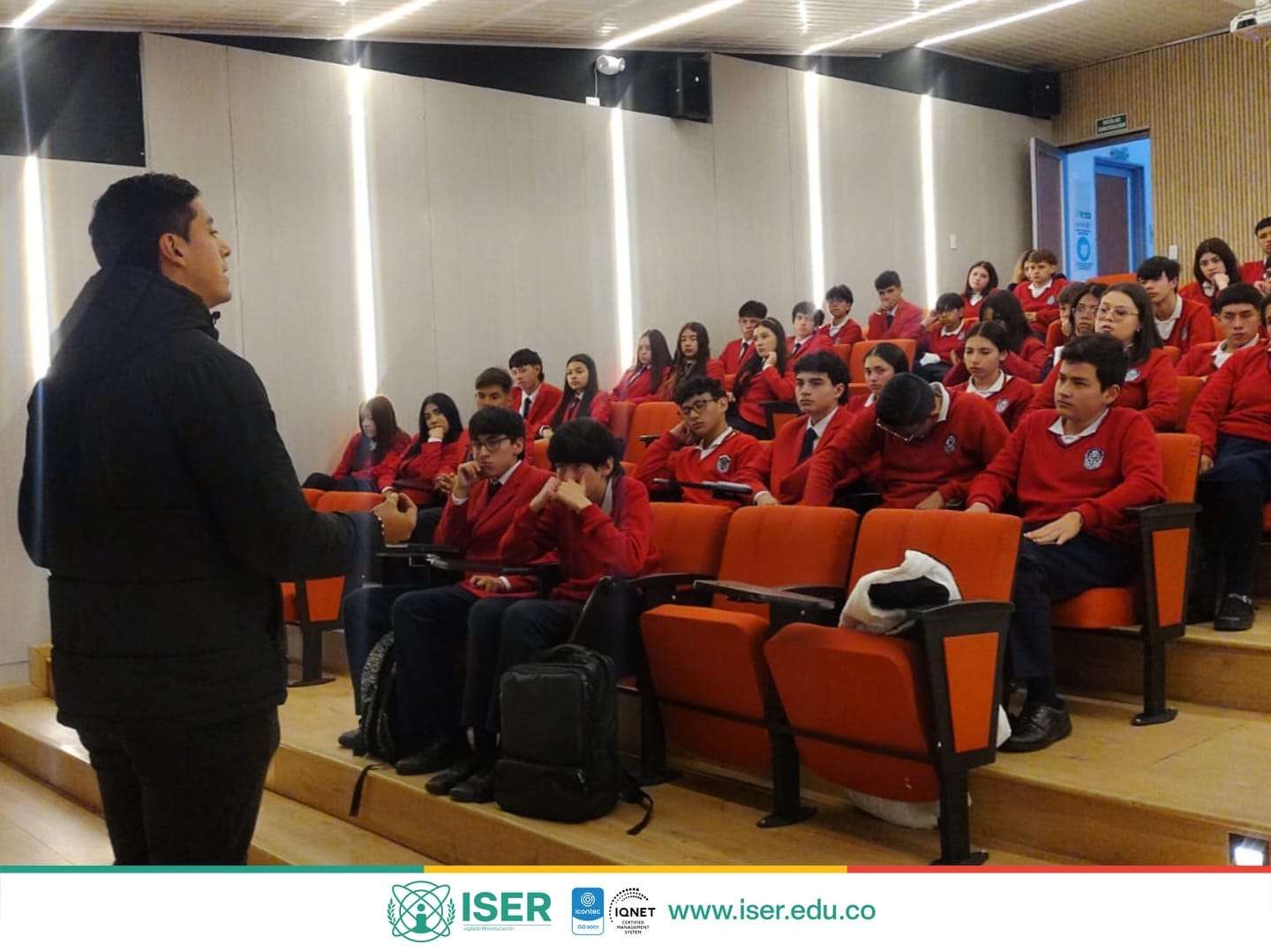 Tuvimos El Gusto De Acoger En Nuestras Instalaciones A Los Estudiantes De Grado Décimo De La Institución Educativa Águeda Gallardo De Villamizar