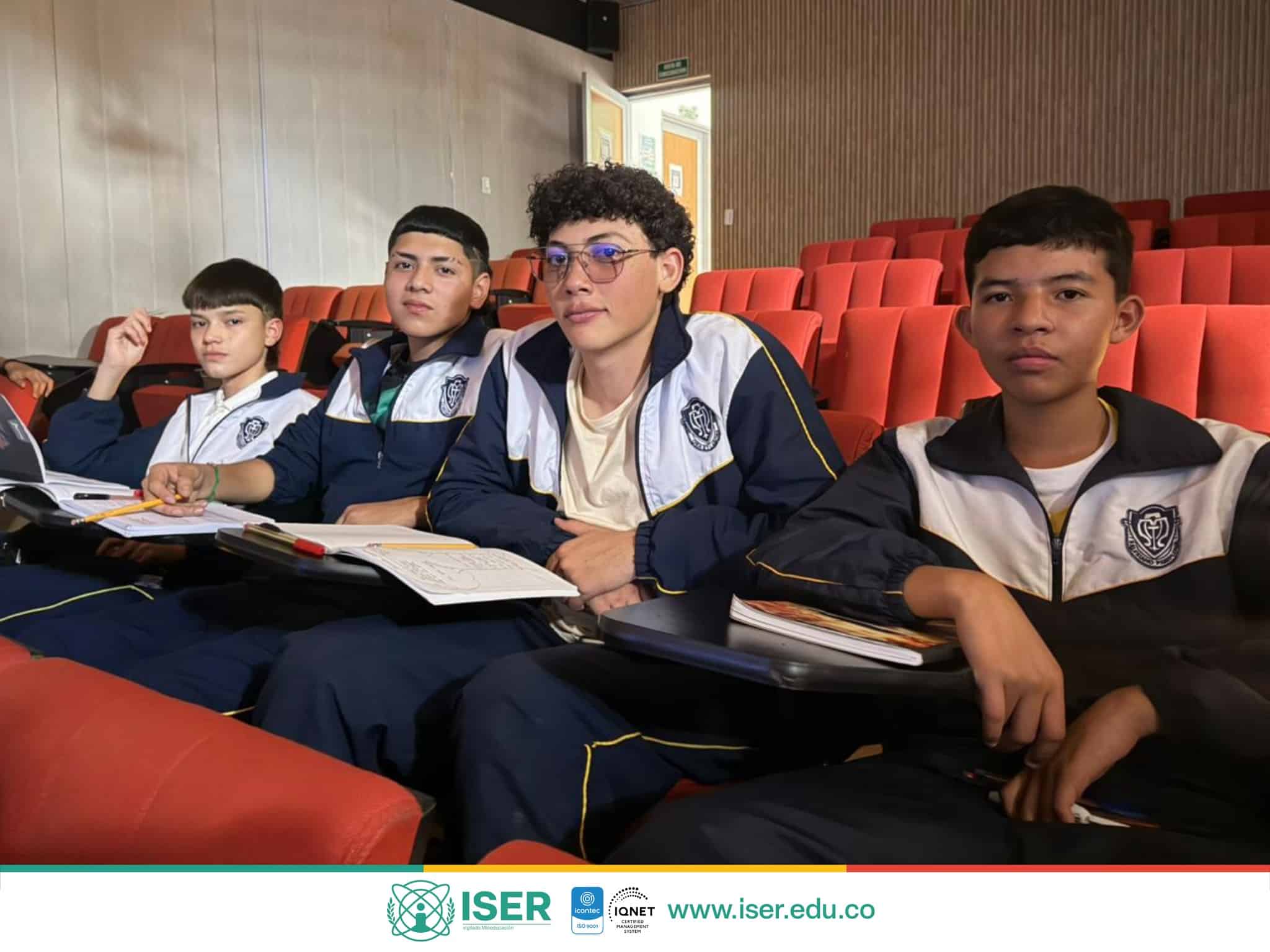 Los Estudiantes De Grado Décimo De La Institución Educativa Águeda Gallardo De Villamizar Participaron En Un Recorrido De Reconocimiento