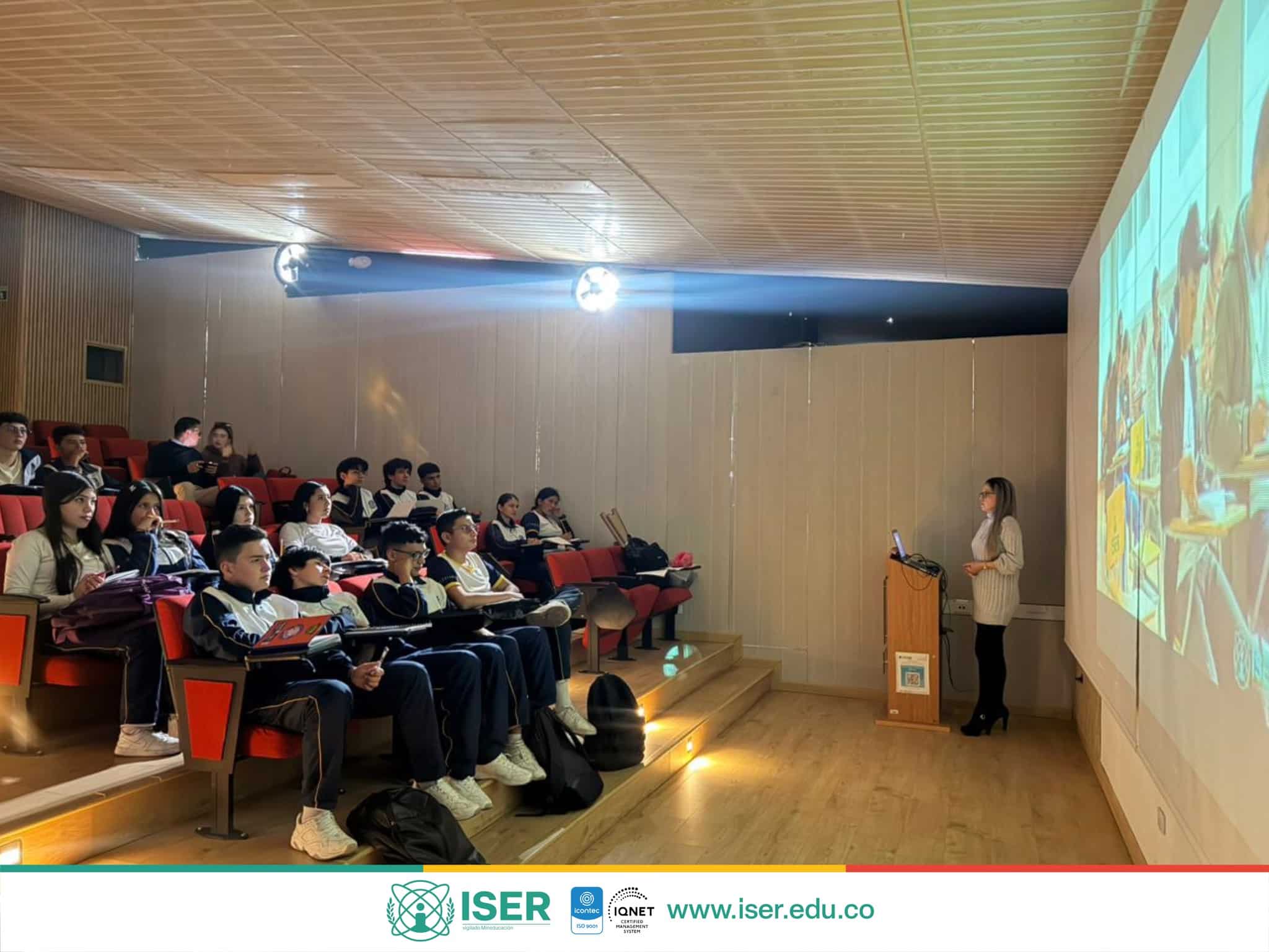 Los Estudiantes De Grado Décimo De La Institución Educativa Águeda Gallardo De Villamizar Participaron En Un Recorrido De Reconocimiento