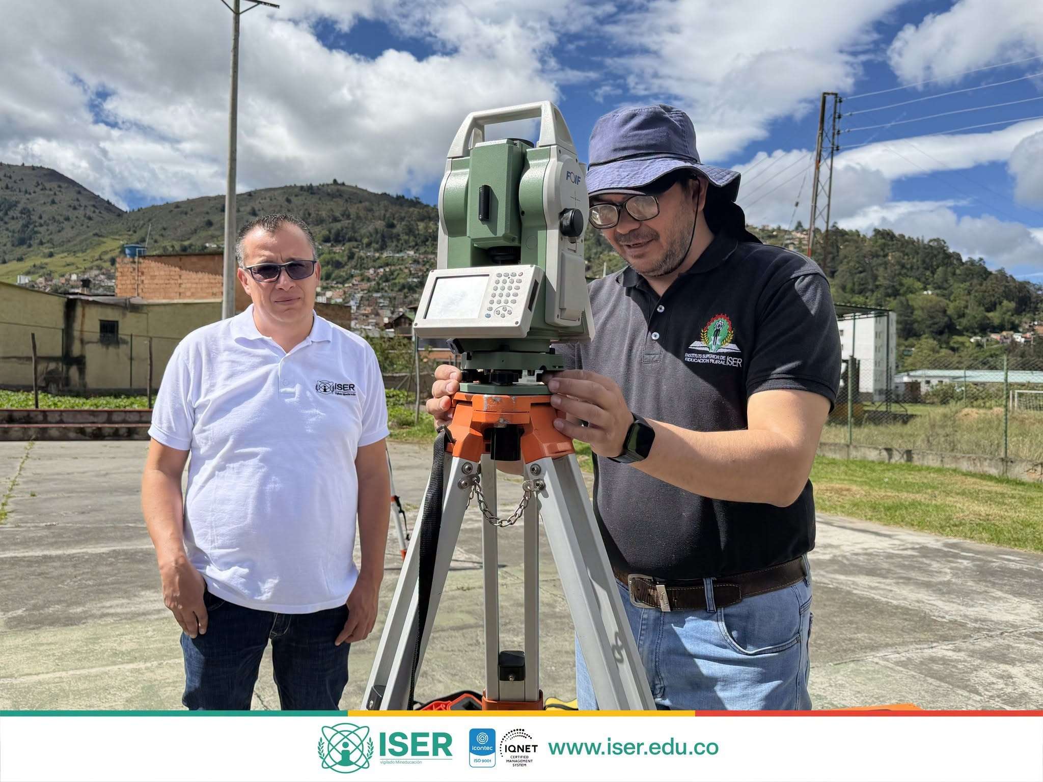 ISER | Estudiantes de Ingeniería Civil de la Universidad de Pamplona realizaron una visita técnica al Instituto Superior de Educación Rural ISER, en el marco del curso de Topografía. Estudiantes de Ingeniería Civil de la Universidad de Pamplona realizaron una visita técnica al Instituto Superior de Educación Rural ISER, en el marco del curso de Topografía. 2