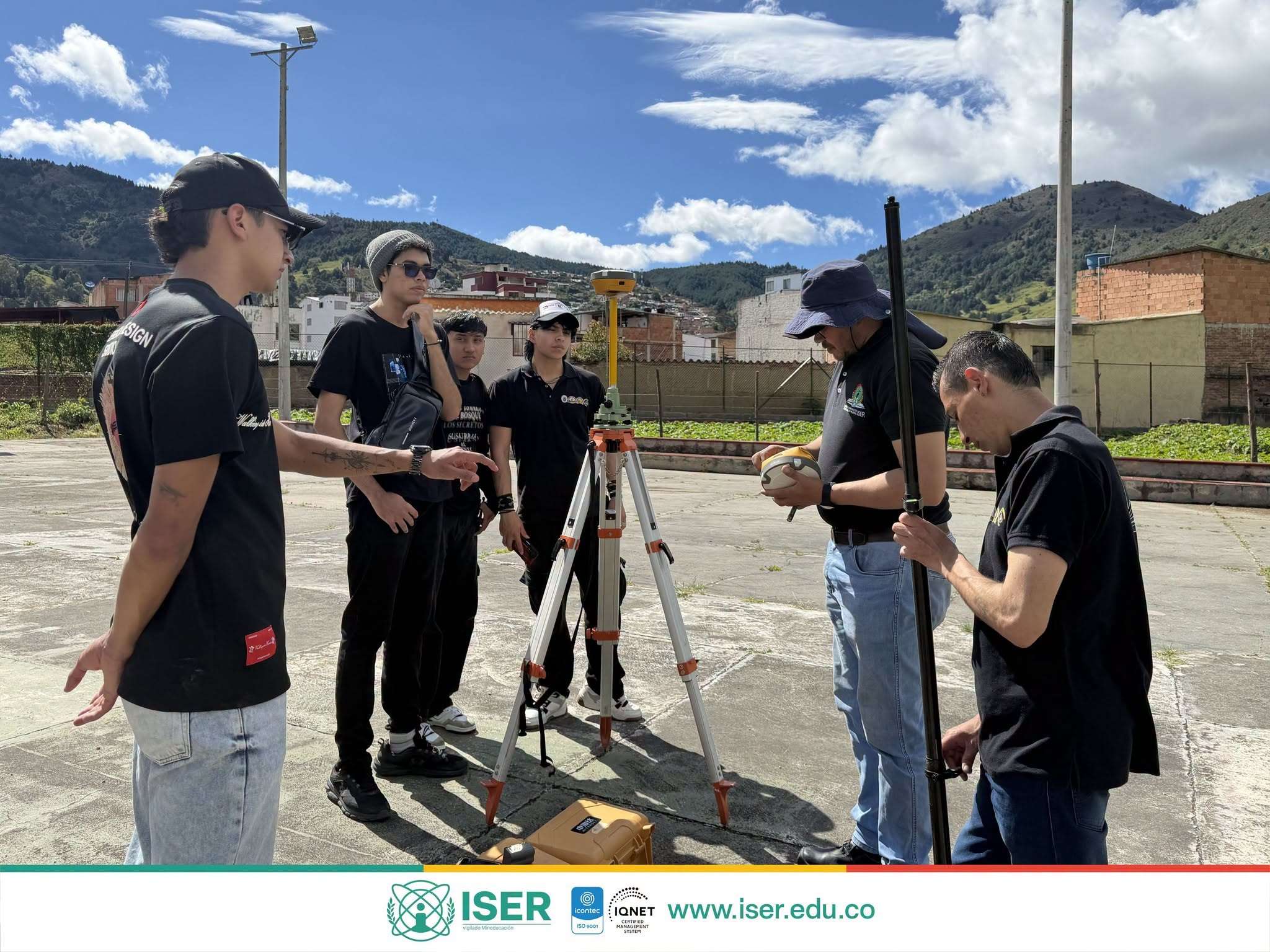 ISER | Estudiantes de Ingeniería Civil de la Universidad de Pamplona realizaron una visita técnica al Instituto Superior de Educación Rural ISER, en el marco del curso de Topografía. Estudiantes de Ingeniería Civil de la Universidad de Pamplona realizaron una visita técnica al Instituto Superior de Educación Rural ISER, en el marco del curso de Topografía. 4
